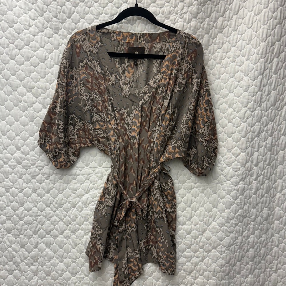 Heartloom Kimono-Style Top‎ Size Small